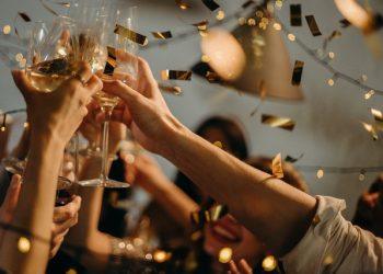 How to Dress for a Party?