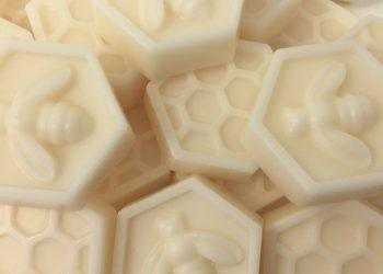 Reasons To Choose Wax Melts To Fragrance Your Home