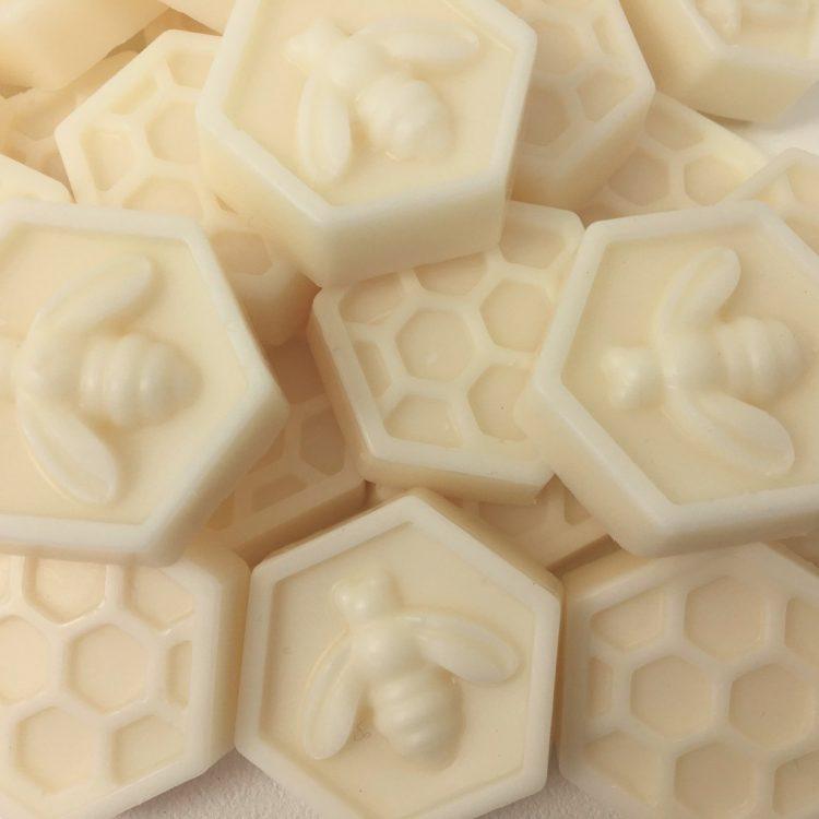 Reasons To Choose Wax Melts To Fragrance Your Home