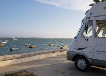 What are the advantages of hiring a motorhome in Scotland?
