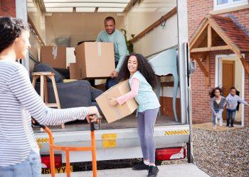 The Benefits of a Domestic House Removal and Moving Service in Cheshunt