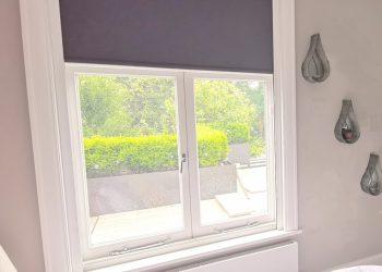 How do I choose a roller blind’s colour or design?