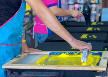In the Hands of Experts: How Miami’s Professional Screen Printers Elevate Your Brand