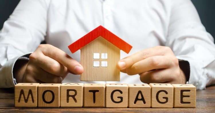 Remortgaging with a Mortgage Broker: The Pros and Cons