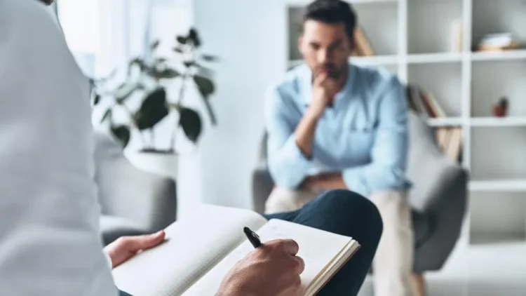 Navigating Life Transitions with a Psychotherapist in London: A Path to Resilience