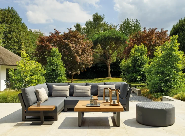 Elevate Your Outdoors: How Quality Garden Furniture Boosts Aesthetics and Comfort