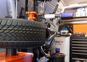 Efficiency in Motion: The Benefits of 24-Hour Mobile Tyre Repairs