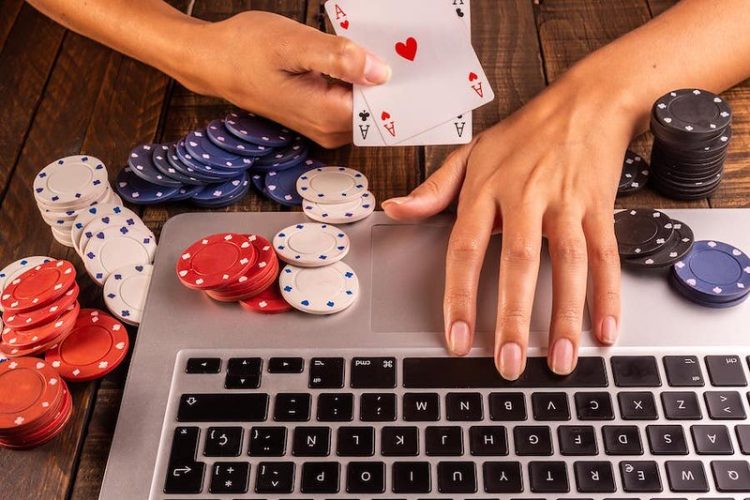 Why Use an Online Casino for Entertainment?
