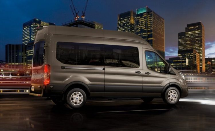 What to Consider When Choosing a Minibus Company in Eastbourne