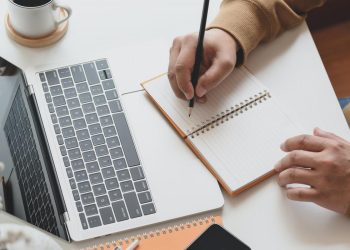 Setting the Standard: Key Features of the Top Dissertation Writing Services in the UK