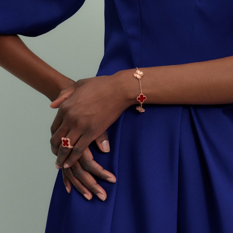 The Versatile Van Cleef Bracelet: Dress It Up or Down for Any Occasion