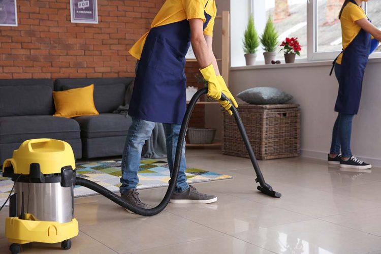 End of Tenancy Cleaning: DIY vs. Professional Services
