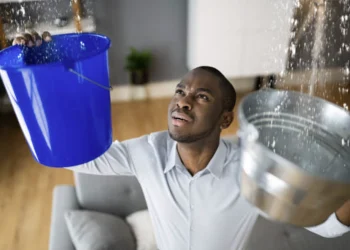 Navigating Plumbing Emergencies: Your Guide to Hiring a Reliable Emergency Plumber