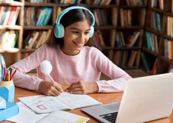 Personalized Learning at Your Fingertips: Exploring the Benefits of Online English Tutors