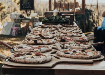 Beyond the Slice: Crafting a Slice of Paradise with Pizza-Powered Wedding Catering