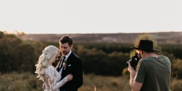 Capturing Moments: What to Look For When Choosing a Wedding Photographer