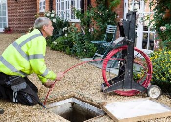 Unclogging Drains with Professionals: The Advantages of Hiring Experts for Drain Unblocking in Essex
