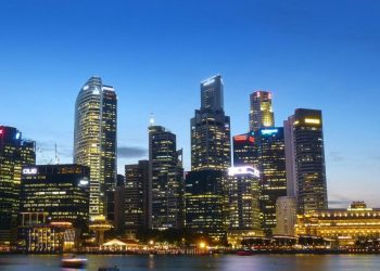 Navigating the Maze of Shipping Options: How to Find the Right Service Between the UK and Singapore