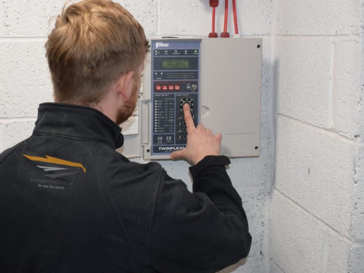 Commercial Electrical Services in Nottingham: Expert Solutions by Your Trusted Electrician – Eaglelectrical