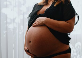 Capturing the Glow: The Rising Popularity of Pregnancy Photo Shoots in London
