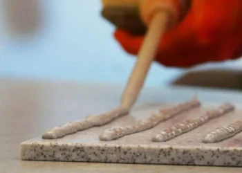 Navigating the World of Adhesive Manufacturers: Key Factors to Consider