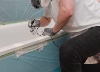 Why Professionals are Essential for Bathtub Repairs: A Comprehensive Guide