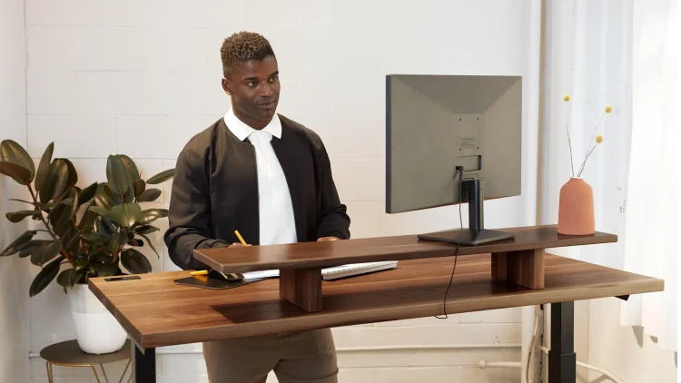 Why Standing Desks Are Revolutionizing the Modern Workplace