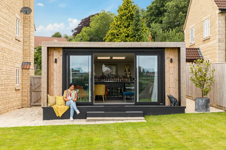 The Advantages of Installing a Summer House in Paisley
