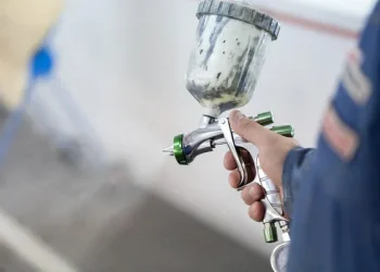 Transforming Industrial Units with Professional Cladding Spray Painting