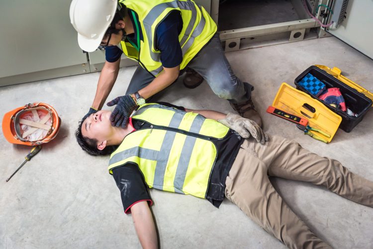 The Role of Workplace First Aid Manchester in Emergency Preparedness