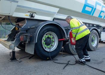 Mobile Tyre Repair Services: A Comprehensive Guide for Commercial Vehicles