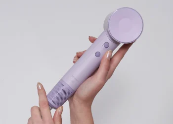 Beyond Frizz: Achieving Defined Curls with the Right Hair Dryer