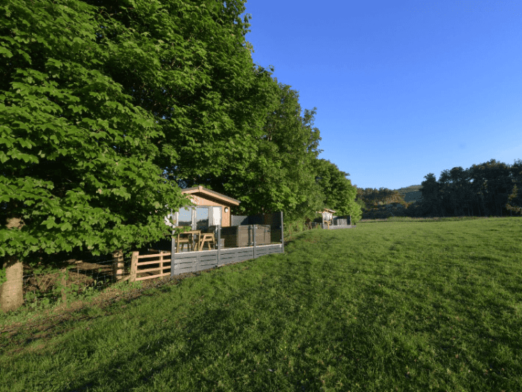 A Scottish Sojourn: Your Comprehensive Guide to Lodge Breaks