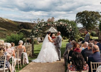 Key Considerations When Selecting a Wedding Celebrant Dundee Couples Can Trust