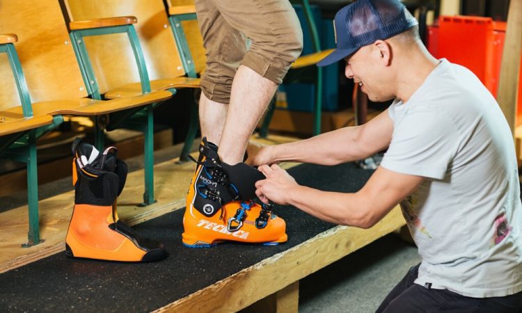 How Expert Ski Boot Fitting in Surrey Enhances Comfort and Performance