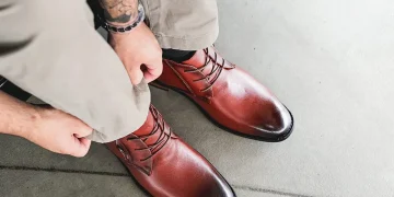 Elevating Confidence: The Growing Popularity of Height Increasing Shoes
