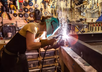 PUWER Compliance: A Complete Guide to Keeping Your Workforce Safe